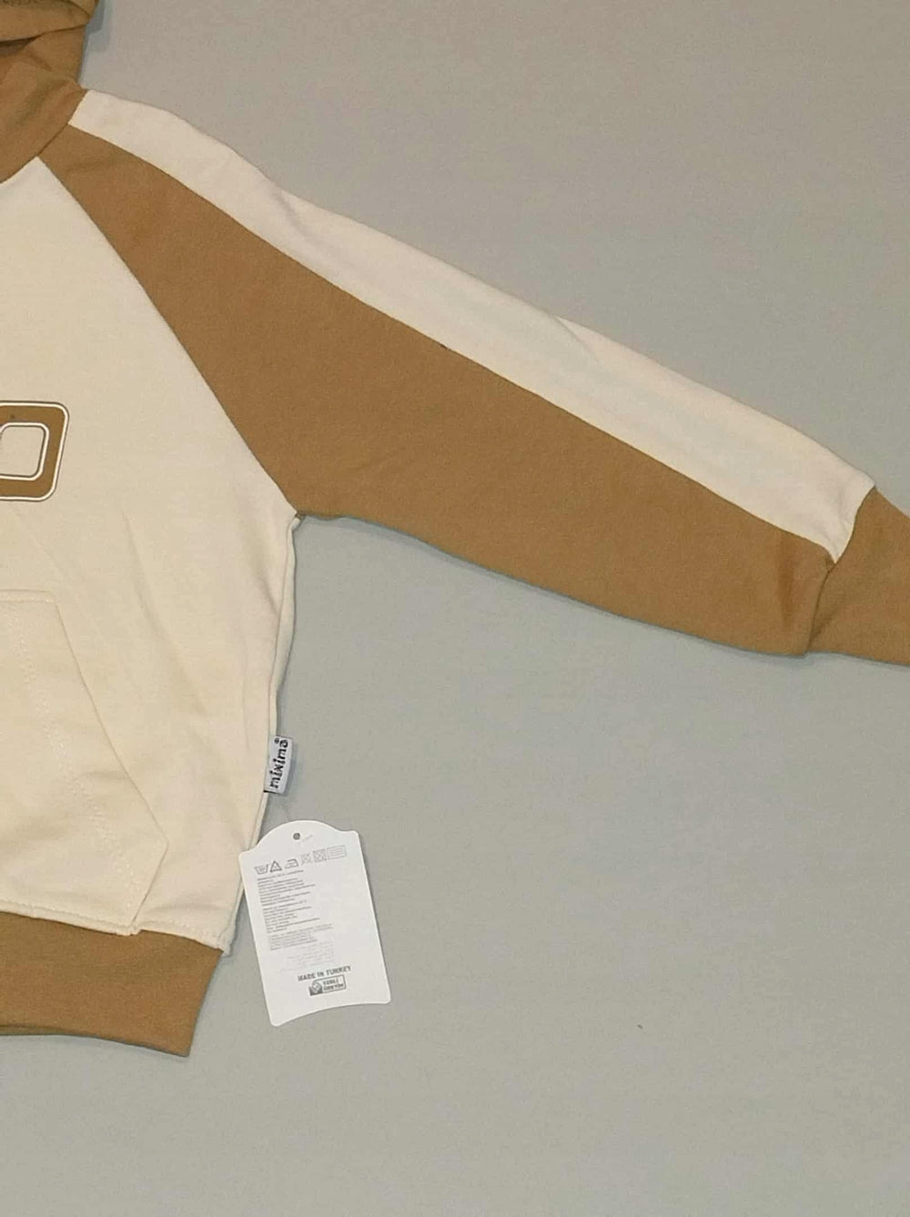 Dres dziecięcy z kapturem beżowy uniwersalny bluza i spodnie Bambik
